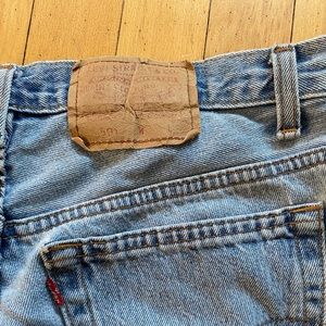 Vintage Levi’s 501s button fly light wash